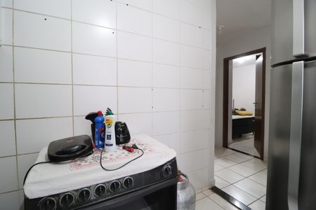 Cozinha de apartamento para alugar com 2 quartos, 45m² em Shopping Park, Uberlândia