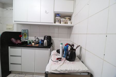 Cozinha de apartamento para alugar com 2 quartos, 45m² em Shopping Park, Uberlândia