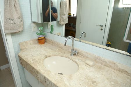 Apartamento à venda com 140m², 4 quartos e 2 vagasBanheiro Suíte 