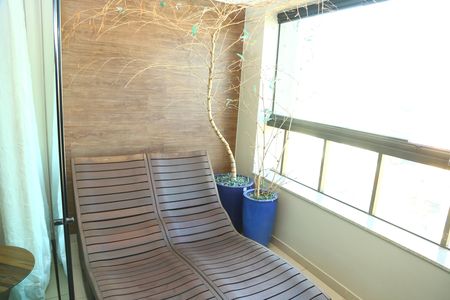 Apartamento à venda com 140m², 4 quartos e 2 vagasVaranda