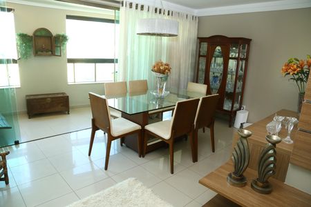Apartamento à venda com 140m², 4 quartos e 2 vagasSala de Jantar