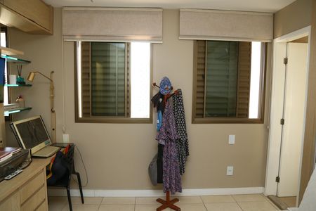 Apartamento à venda com 140m², 4 quartos e 2 vagasQuarto 3
