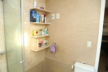Apartamento à venda com 140m², 4 quartos e 2 vagasBanheiro Suíte