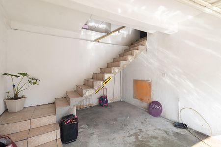 Garagem de casa para alugar com 4 quartos, 100m² em Jardim Camargo Novo, São Paulo