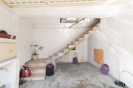 Garagem de casa para alugar com 4 quartos, 100m² em Jardim Camargo Novo, São Paulo
