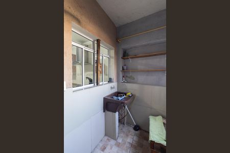 Área de Serviço de casa para alugar com 4 quartos, 100m² em Jardim Camargo Novo, São Paulo