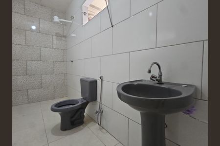 Banheiro da Suíte de casa para alugar com 2 quartos, 90m² em Nova Brasília, Salvador