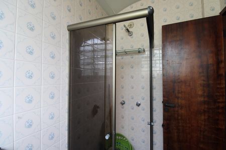 Casa de condomínio à venda com 376m², 4 quartos e 5 vagasBanheiro da suíte 1