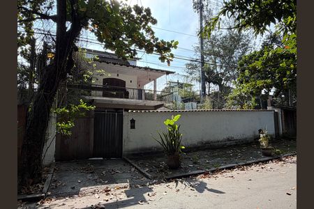Fachada de casa de condomínio para alugar com 4 quartos, 376m² em Anil, Rio de Janeiro