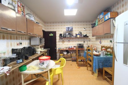 Casa de condomínio à venda com 376m², 4 quartos e 5 vagasCozinha