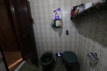 Banheiro da suíte 2 de casa de condomínio para alugar com 4 quartos, 376m² em Anil, Rio de Janeiro