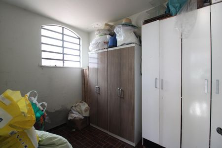 Casa de condomínio à venda com 376m², 4 quartos e 5 vagasQuarto de serviço