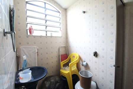 Casa de condomínio à venda com 376m², 4 quartos e 5 vagasBanheiro da suíte 1