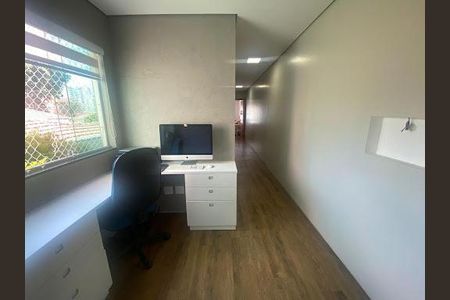Casa à venda com 197m², 3 quartos e 4 vagas