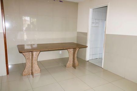 Apartamento para alugar com 48m², 2 quartos e 1 vaga Apartamento para alugar com 48m², 2 quartos e 1 vagaÁrea comum - Salão de festas