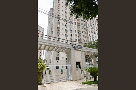 Apartamento para alugar com 48m², 2 quartos e 1 vaga Apartamento para alugar com 48m², 2 quartos e 1 vagaFachada