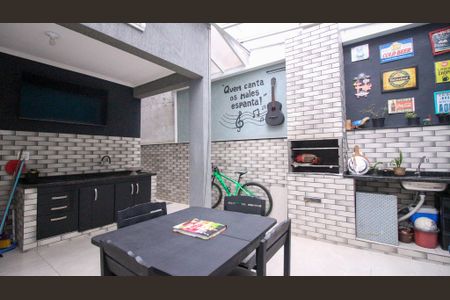 Casa à venda com 3 quartos, 168m² em Jardim Sapopemba, São Paulo