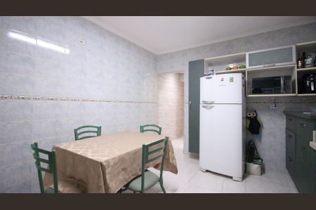Casa à venda com 3 quartos, 168m² em Jardim Sapopemba, São Paulo