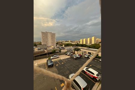Apartamento à venda com 44m², 2 quartos e 1 vaga Apartamento à venda com 44m², 2 quartos e 1 vagaVista
