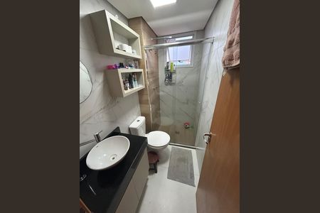 Apartamento à venda com 44m², 2 quartos e 1 vaga Apartamento à venda com 44m², 2 quartos e 1 vagaBanheiro
