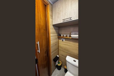 Apartamento à venda com 120m², 2 quartos e 1 vaga Apartamento à venda com 120m², 2 quartos e 1 vagaCobertura - banheiro