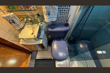 Apartamento à venda com 120m², 2 quartos e 1 vaga Apartamento à venda com 120m², 2 quartos e 1 vagaBanheiro da Suíte