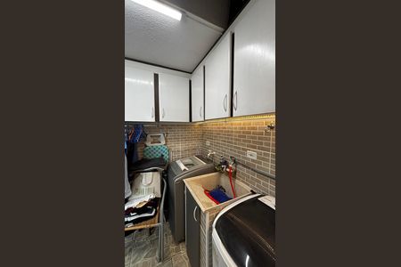 Apartamento à venda com 120m², 2 quartos e 1 vaga Apartamento à venda com 120m², 2 quartos e 1 vagaCobertura - Area de Serviço