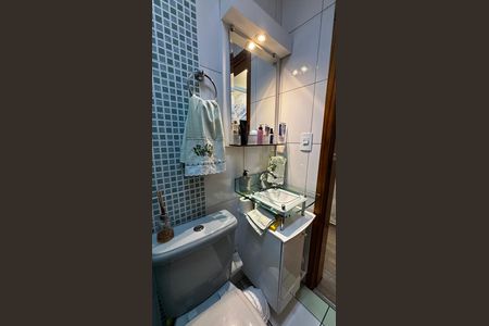 Apartamento à venda com 120m², 2 quartos e 1 vaga Apartamento à venda com 120m², 2 quartos e 1 vagaBanheiro