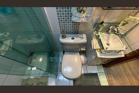Apartamento à venda com 120m², 2 quartos e 1 vaga Apartamento à venda com 120m², 2 quartos e 1 vagaBanheiro