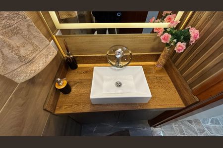 Apartamento à venda com 120m², 2 quartos e 1 vaga Apartamento à venda com 120m², 2 quartos e 1 vagaCobertura - banheiro