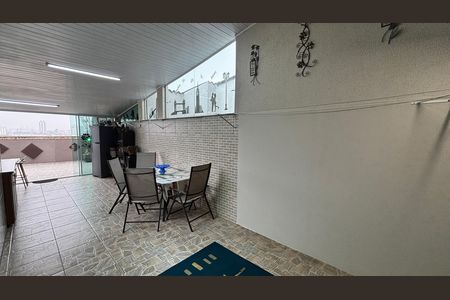 Apartamento à venda com 120m², 2 quartos e 1 vaga Apartamento à venda com 120m², 2 quartos e 1 vagaCobertura