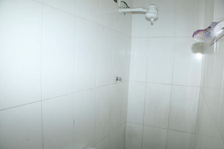 Banheiro de apartamento para alugar com 1 quarto, 40m² em Kennedy, Nova Iguaçu