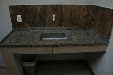 Cozinha - Torneira de apartamento para alugar com 1 quarto, 40m² em Kennedy, Nova Iguaçu