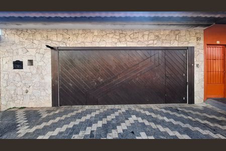 Fachada de casa à venda com 3 quartos, 252m² em Parque Marajoara, Santo André