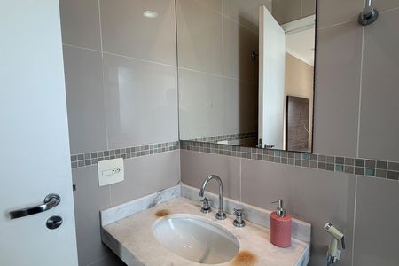 Apartamento para alugar com 77m², 2 quartos e 1 vagaBanheiro da Suíte