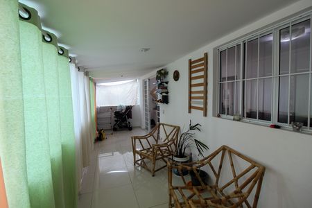 Varanda de casa à venda com 3 quartos, 135m² em Vila Polopoli, São Paulo