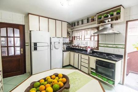 Casa à venda com 465m², 5 quartos e 4 vagas