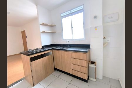 Cozinha de apartamento para alugar com 2 quartos, 43m² em Sertão do Maruim, São José