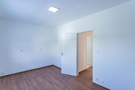 Casa à venda com 176m², 3 quartos e 3 vagas Casa à venda com 176m², 3 quartos e 3 vagasSuite
