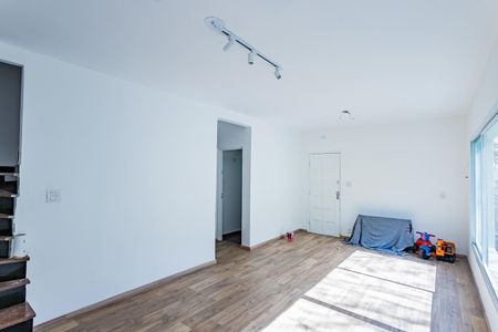 Casa à venda com 176m², 3 quartos e 3 vagas Casa à venda com 176m², 3 quartos e 3 vagasSala