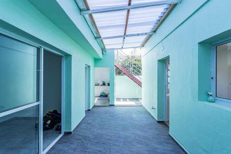 Casa à venda com 176m², 3 quartos e 3 vagas Casa à venda com 176m², 3 quartos e 3 vagasQuintal