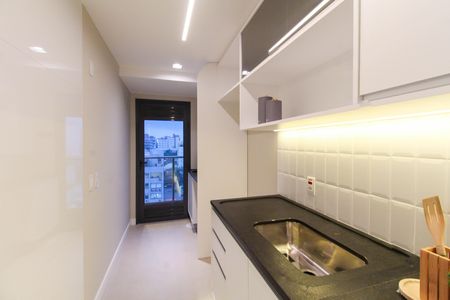 Apartamento para alugar com 92m², 3 quartos e 2 vagas Apartamento para alugar com 92m², 3 quartos e 2 vagasCozinha e Área de Serviço