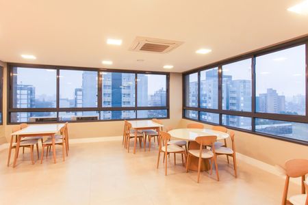 Apartamento para alugar com 92m², 3 quartos e 2 vagas Apartamento para alugar com 92m², 3 quartos e 2 vagasÁrea comum - Salão de festas