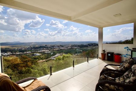 Varanda da Suíte de casa à venda com 3 quartos, 776m² em Tropical, Contagem