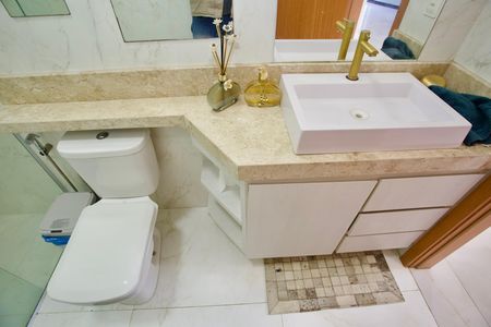 Casa à venda com 776m², 3 quartos e 2 vagas Casa à venda com 776m², 3 quartos e 2 vagasBanheiro Social