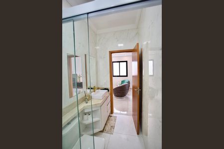 Casa à venda com 776m², 3 quartos e 2 vagas Casa à venda com 776m², 3 quartos e 2 vagasBanheiro Social