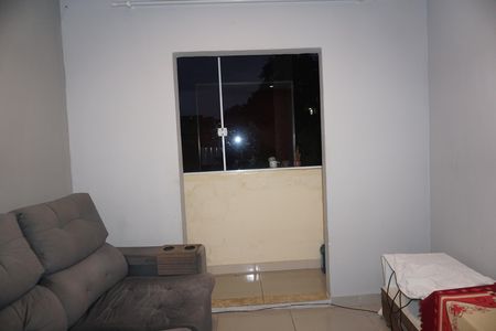 Sala de casa para alugar com 2 quartos, 80m² em Jardim São Bento, Embu das Artes