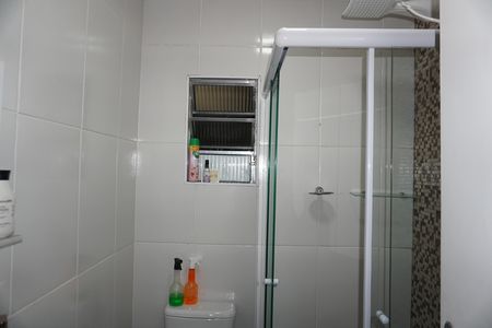 Banheiro de casa para alugar com 2 quartos, 80m² em Conjunto Habitacional Jardim Sao Bento, Embu das Artes