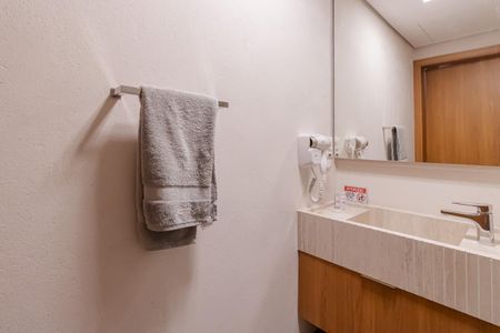 Studio para alugar com 38m², 1 quarto e sem vaga Studio para alugar com 38m², 1 quarto e sem vagaBanheiro