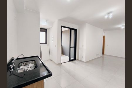 Apartamento para alugar com 68m², 2 quartos e 1 vaga Apartamento para alugar com 68m², 2 quartos e 1 vagaCozinha e Área de Serviço